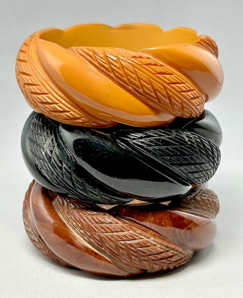 BB163 trio wide super chunky rope carved bakeltie bangles